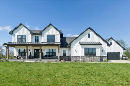 9267 Feather Ridge Pass, Cedar Rapids, IA, 52411-8310 | Card Image