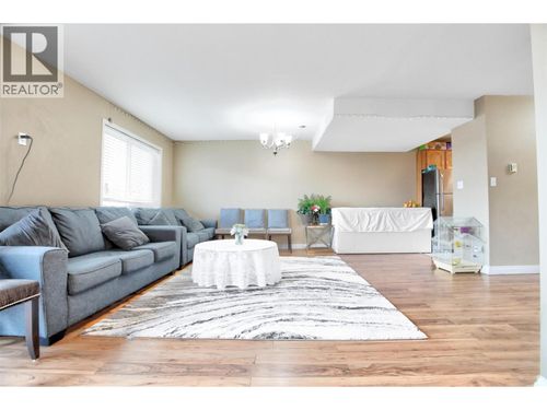 203-95 Eckhardt Ave E, Penticton, BC, V2A8L2 | Card Image