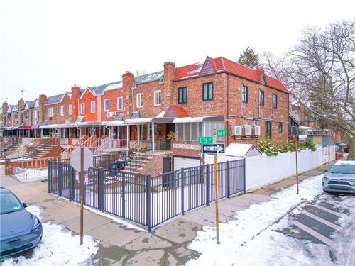 2295 E 26th St, Brooklyn, NY, 11229-4941 | Card Image