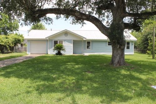 2714 Dowling St, West Orange, TX, 77630-6702 | Card Image