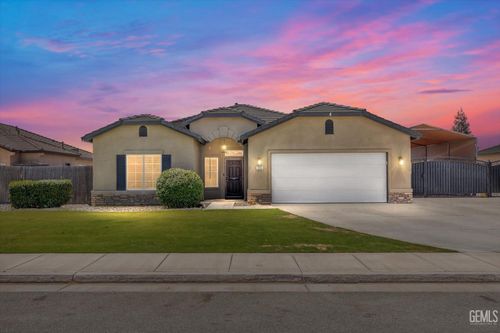 115 Woodlands Meadow Ct, Bakersfield, CA, 93308-7192 | Card Image
