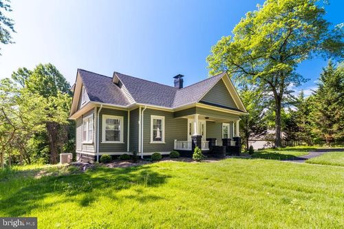 9316 Croom Rd, UPPER MARLBORO, MD, 20772-7813 | Card Image