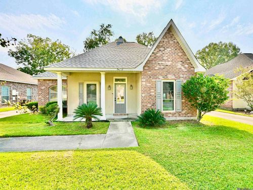 9512 Overwood Dr, Greenwell Springs, LA, 70739-4960 | Card Image