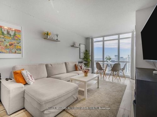 4702-11 Brunel Crt, Toronto, ON, M5V3Y3 | Card Image