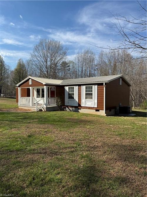 242 Matthews St, Stoneville, NC, 27048-7999 | Card Image