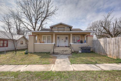 605 Cleveland Avenue, Baxter Springs, KS, 66713 | Card Image