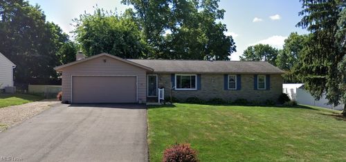 8508 Kellydale St Nw, Massillon, OH, 44646-1452 | Card Image