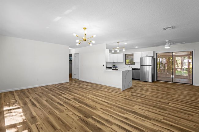 555 Benedictine Ter, House other with 3 bedrooms, 2 bathrooms and null parking in Sebastian FL | Image 6