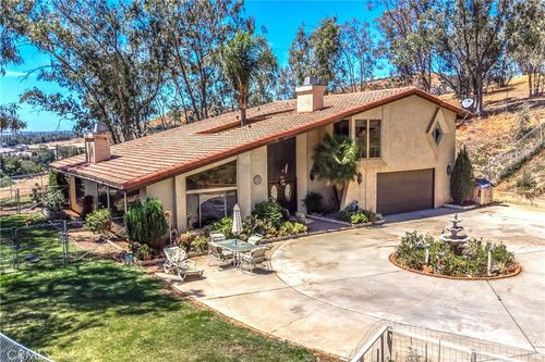 435 W Indian School Ln, Banning, CA, 92220-2007 | Card Image