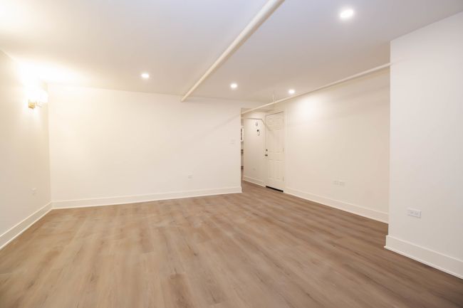 G - 1319 W Early Ave, Condo with 2 bedrooms, 1 bathrooms and null parking in CHICAGO IL | Image 5