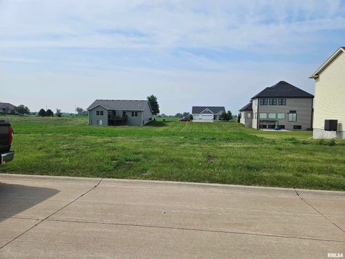 1709 Conor Ct, Clinton, IA, 52732-4800 | Card Image