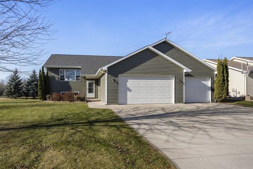 2290 Ladybird Drive, FOX CROSSING, WI, 54956 | Card Image