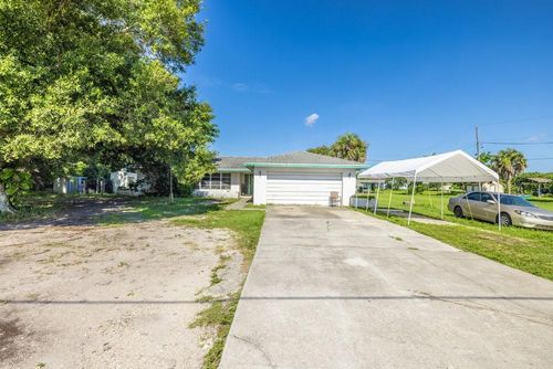 6785 Yarberry Ln, Naples, FL, 34109-7821 | Card Image