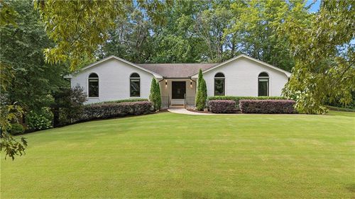 1331 Hampton Hall Dr Ne, Brookhaven, GA, 30319-1961 | Card Image