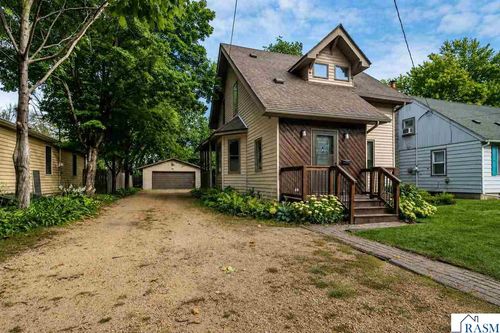 1008 Quincy St, North Mankato, MN, 56003-2128 | Card Image