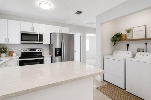 2-1180 Nw 67th St, Miami, FL, 33150 | Card Image