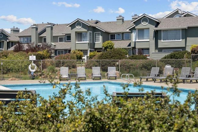 156 Treeview Dr, Townhouse with 2 bedrooms, 3 bathrooms and 2 parking in Daly City CA | Image 45