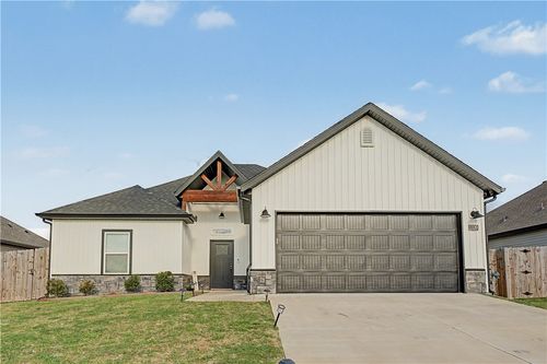 1320 Mt Hood Dr, Centerton, AR, 72719-5094 | Card Image