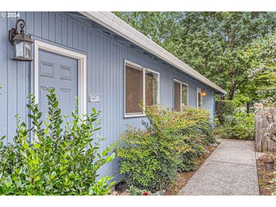 4113 Plomondon St, Home with 2 bedrooms, 1 bathrooms and 2 parking in Vancouver WA | Image 3