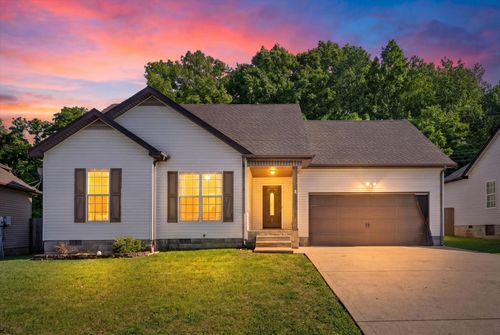 1307 Whitt Ln, Clarksville, TN, 37042-6777 | Card Image