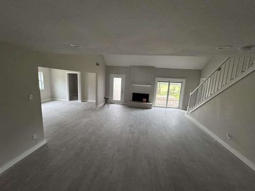 529 Brandon Rd, Conroe, TX, 77302-3713 | Card Image