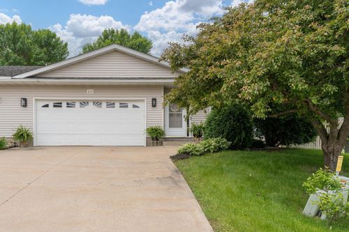 623 E Rolling Hills Dr, Le Center, MN, 56057-1763 | Card Image
