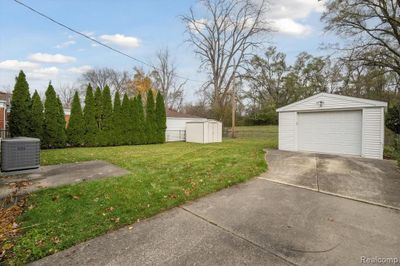 29064 Brody Avenue, Home with 3 bedrooms, 1 bathrooms and null parking in Westland MI | Image 3