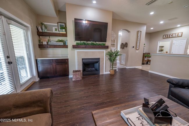 11760 Huckleberry Trl E, House other with 4 bedrooms, 2 bathrooms and null parking in MACCLENNY FL | Image 22