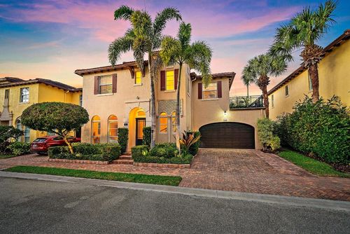 107 Via Poinciana Ln, Boca Raton, FL, 33487-1587 | Card Image