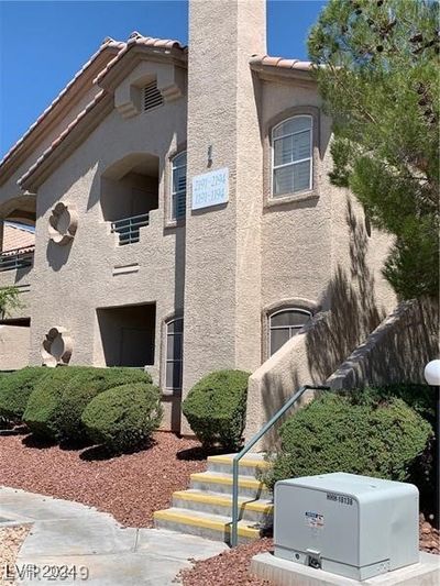 2194 - 5415 W Harmon Avenue, Condo with 2 bedrooms, 2 bathrooms and null parking in Las Vegas NV | Image 2