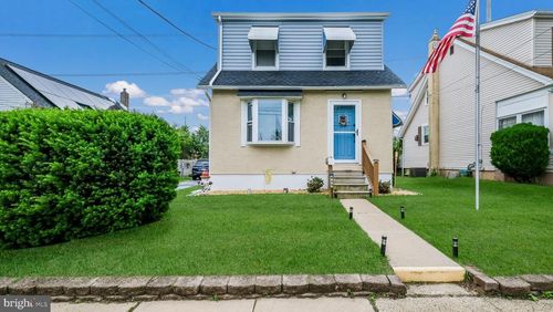 439 Hillcrest Ave, GLENOLDEN, PA, 19036-2011 | Card Image