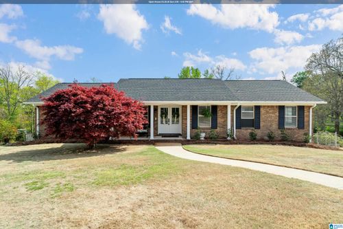 2282 S Sherrlyn Dr, Hoover, AL, 35226-1716 | Card Image