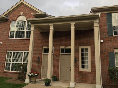 20209 Chesapeake Cir, Commerce Twp, MI, 48390-5914 | Card Image