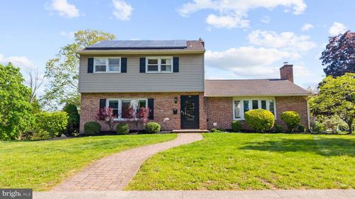 12 Magnolia Ct, DOUGLASSVILLE, PA, 19518-1107 | Card Image