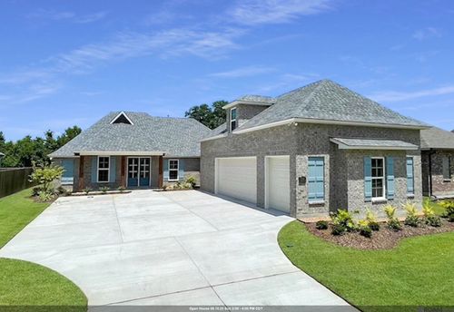 17935 Delaney Dr, Greenwell Springs, LA, 70739-4038 | Card Image