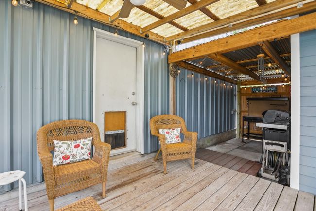 View of wooden terrace | Image 29