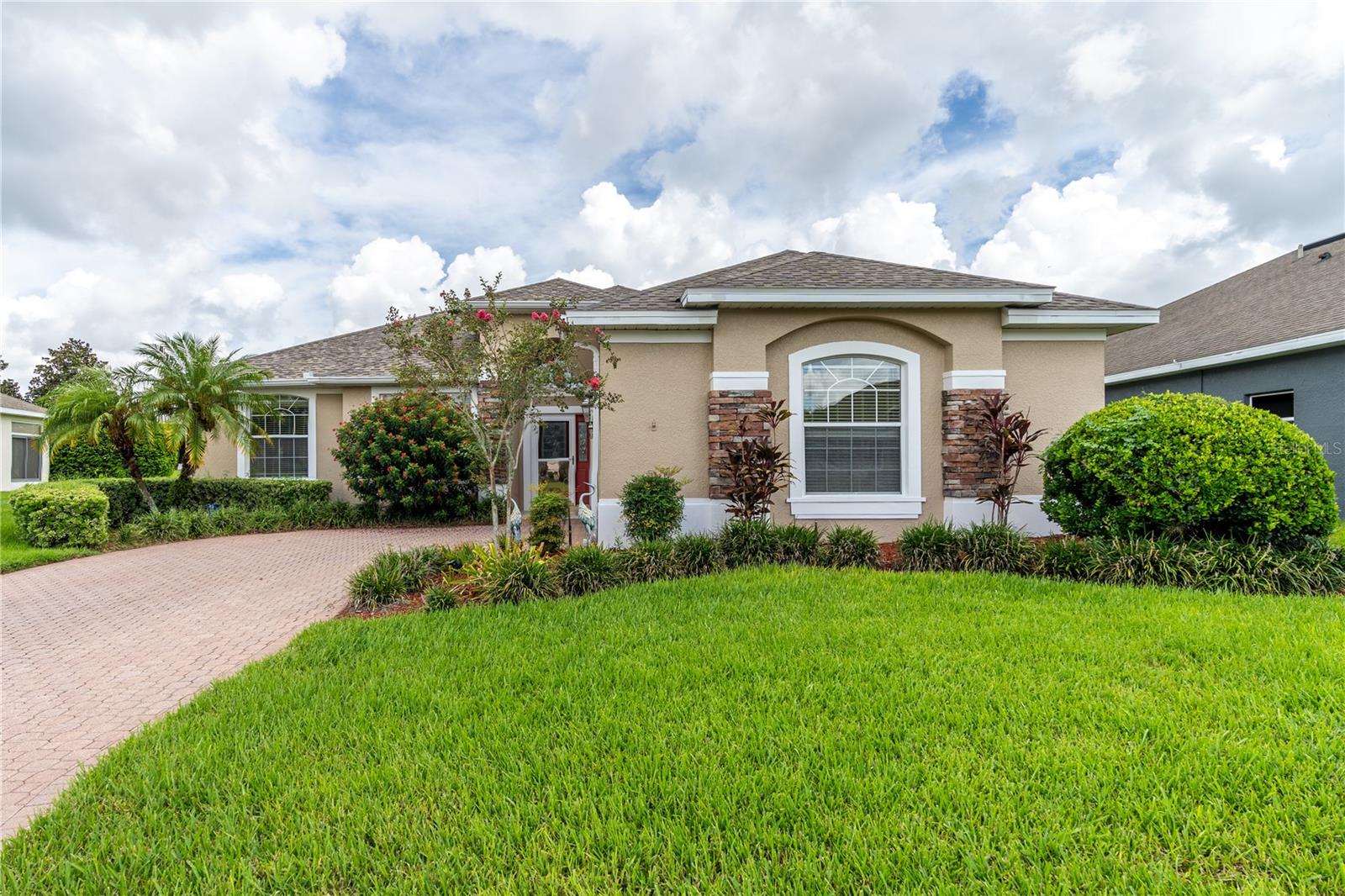 Plymouth Dr, Winter Haven, FL 33884