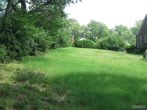 1735 Oconnell Ave, Overland, MO, 63114-2410 | Card Image