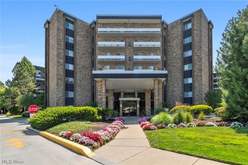 2616-2202 Acacia Park Dr, Lyndhurst, OH, 44124-3858 | Card Image