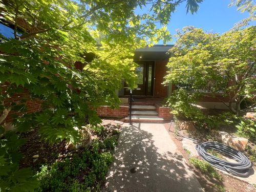 3550 E Oakview Dr, Millcreek, UT, 84124-3264 | Card Image