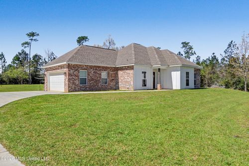 43 Harmony Dr E, Carriere, MS, 39426-6008 | Card Image