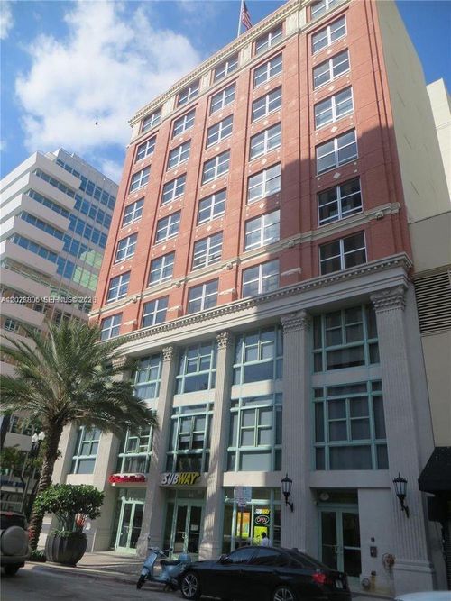 402-111 E Flagler St, Miami, FL, 33131-1111 | Card Image