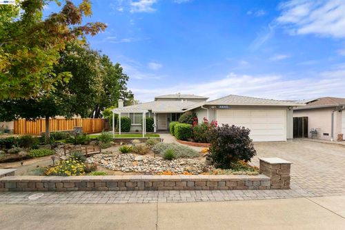 4645 Ridpath St, Fremont, CA, 94538-1907 | Card Image