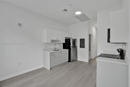 3-1567 Nw 1st St, Miami, FL, 33125 | Card Image