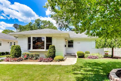 1010 Lyford Lane, Wheaton, IL, 60189 | Card Image