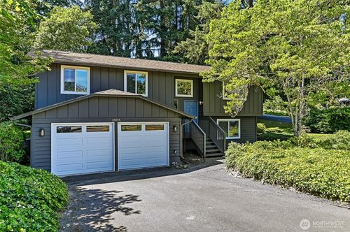 24014 57th Ave Se, Woodinville, WA, 98072-8626 | Card Image