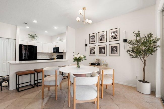 453 Rainbow Springs Ter, Townhouse with 3 bedrooms, 3 bathrooms and null parking in Royal Palm Beach FL | Image 7