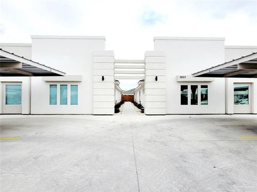 4-3803 Las Vistas Ln, Weslaco, TX, 78596-4457 | Card Image
