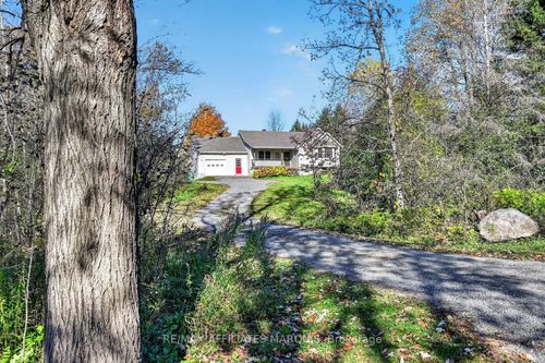 240 Noonan Rd S, Westport, ON, K0G1X0 | Card Image