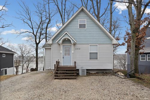 11914 W Breezy Point Dr, Monticello, IN, 47960-8095 | Card Image